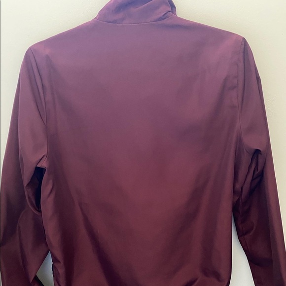 GUESS sweater/windbreaker - Picture 4 of 4